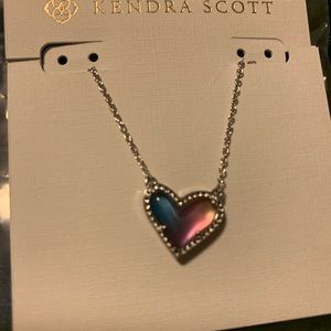 Kendra Scott Ari Necklace in Watercolor Illusion